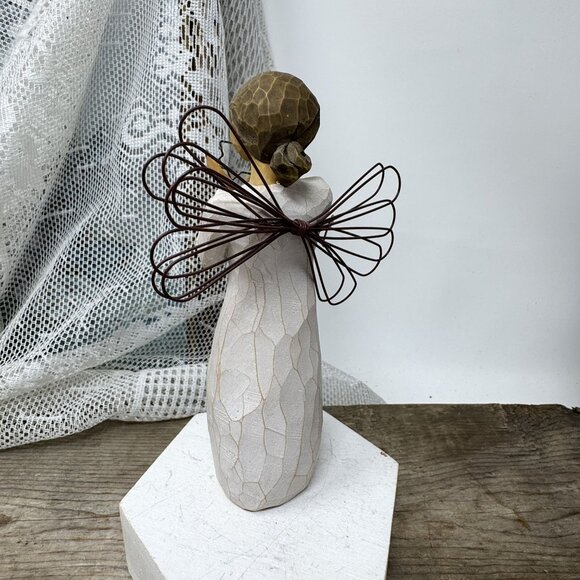 Willow Tree Angel Holding Butterfly Figurine With Wire Wings Hand-Crafted - Picture 4 of 8